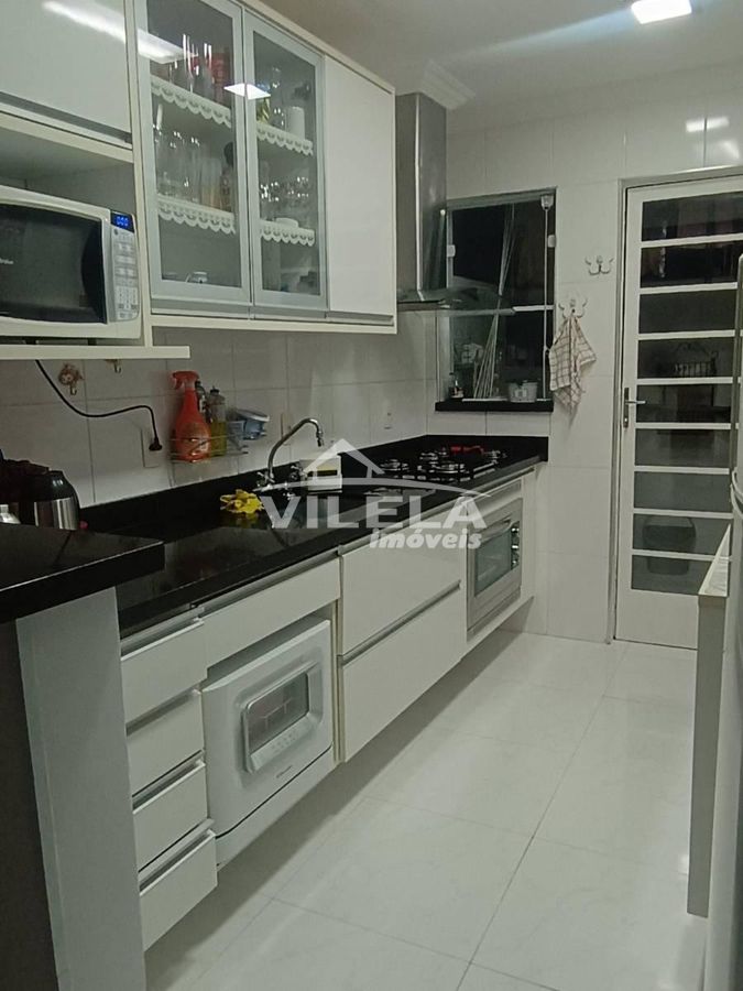 Sobrado em condomínio á venda bairro martin de sá-caraguatatuba-sp