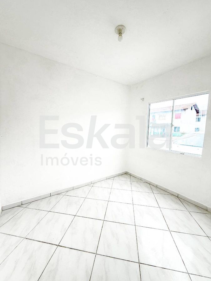 Apartamento contendo 02 quartos corticeira - guaramirim