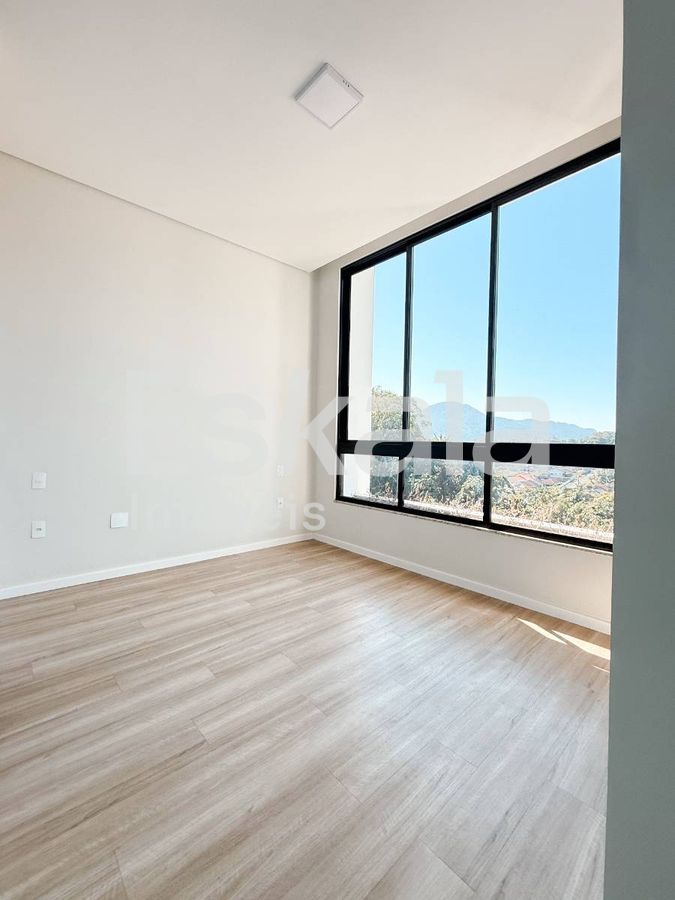 Triplex com vaga de garagem coberta vila lenzi - jaraguá do sul