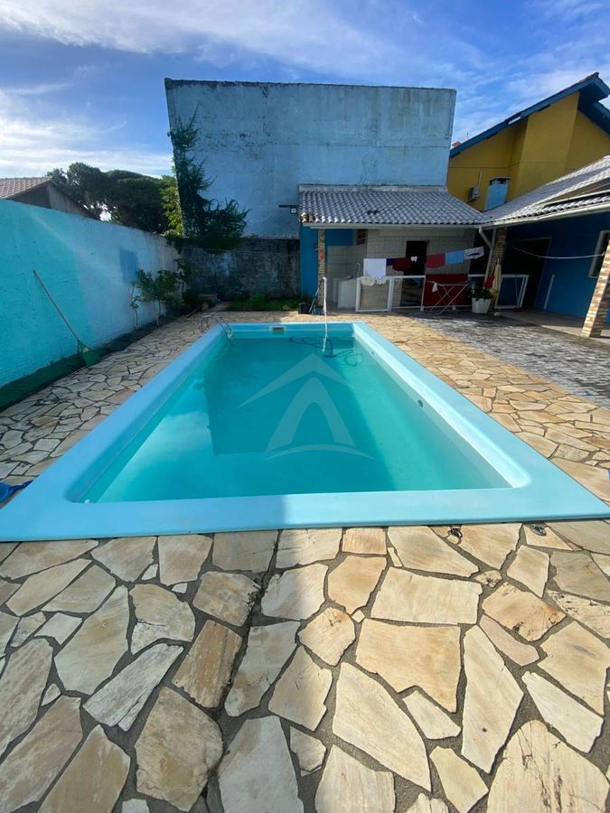 Casa frente mar, 4 quartos com piscina, mariluz