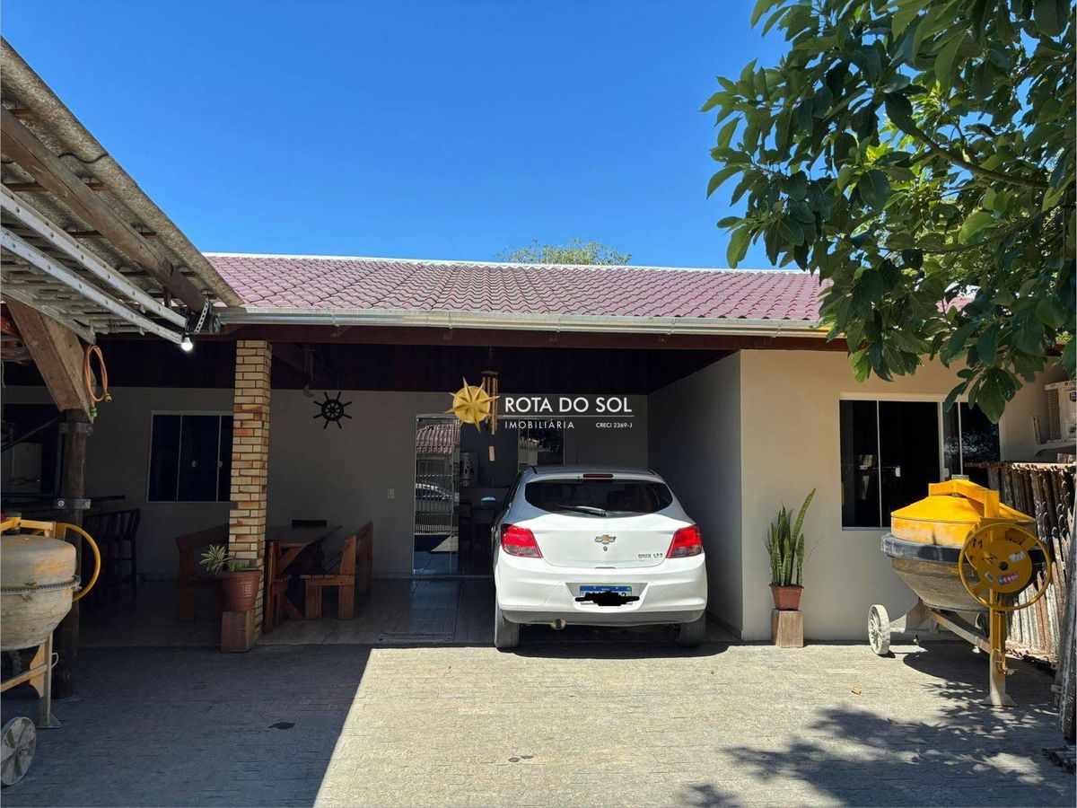 Casa 4 Dormitórios Praia de Bombas Bombinhas SC - 3