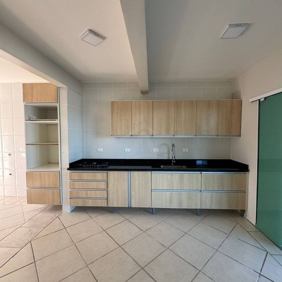Casa pé na areia, 5 quartos, 3 pavimentos, bal cambijú