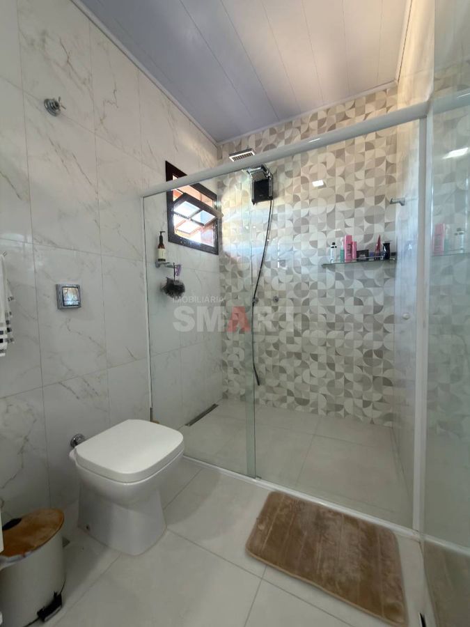 Casa com Piscina 1 Suite Master + 2 Quartos Semimobiliada