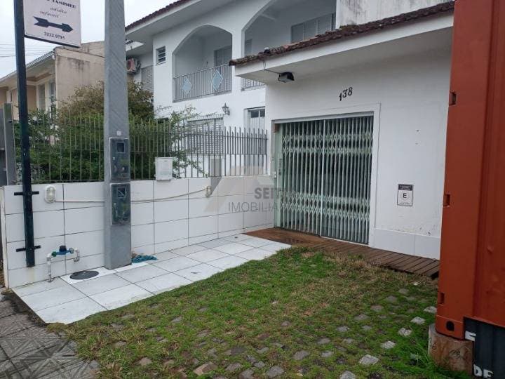 Casa comercial para locação no corrego grande
