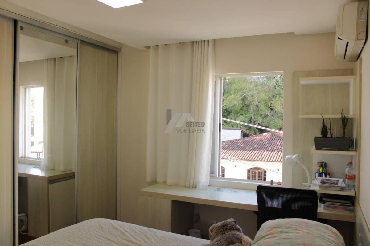 Cobertura com 3 quartos, Pantanal - Florianópolis