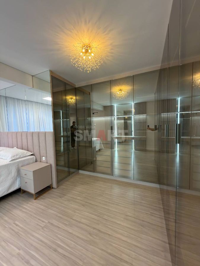 Apartamento Mobiliado no Centro com 3 suítes