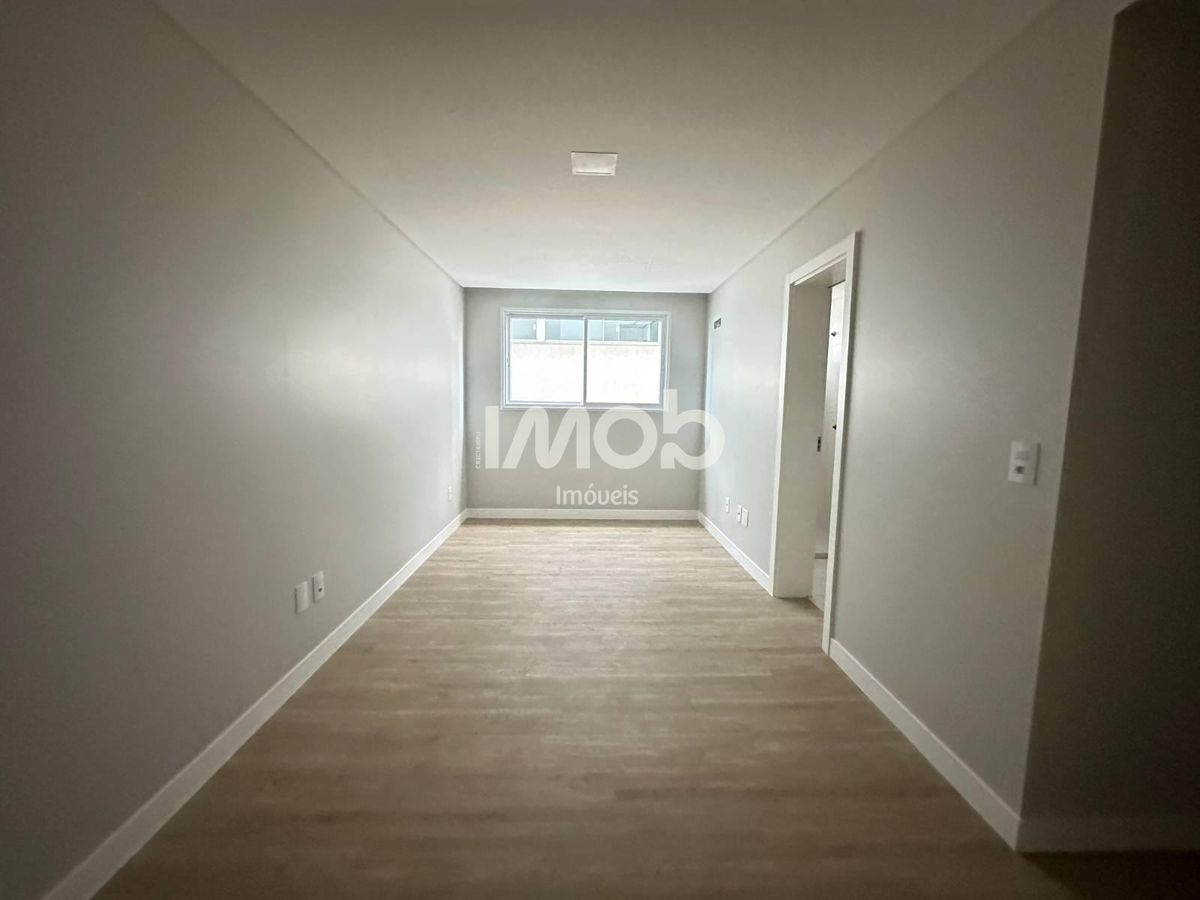 Apartamento com terraço 3 suítes - centro