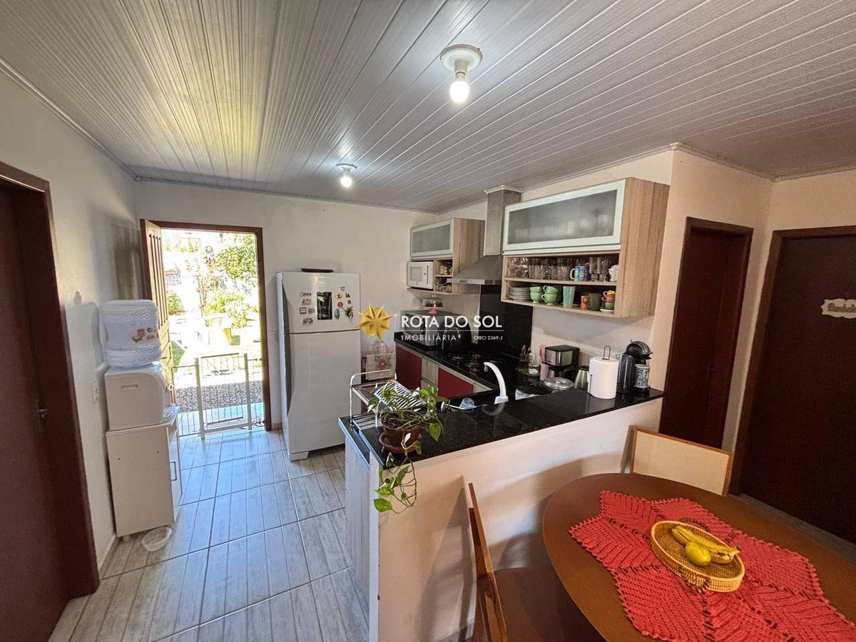 Casa 4 Dormitórios Praia de Bombas Bombinhas SC - 7