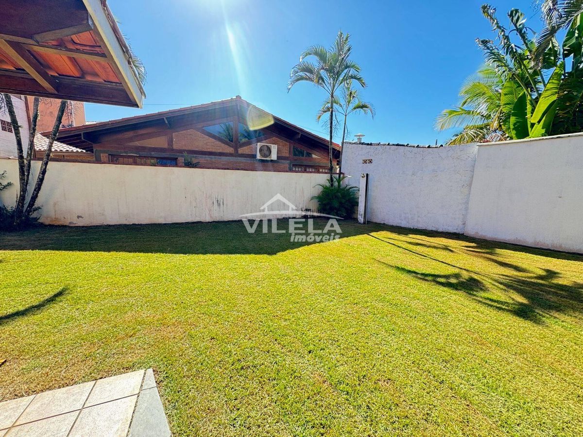 Casa Assobradada com Quintal Amplo e Vista para o Mar no Bairro Capricórnio – Caraguatatuba/Sp