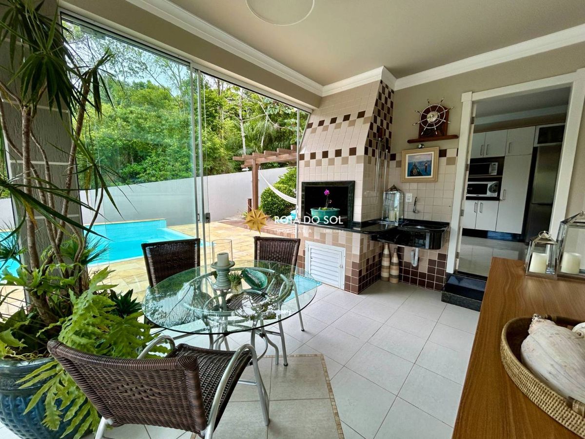 Casa de praia com piscina 5 quartos à venda Praia Centro Bombinhas SC - 5