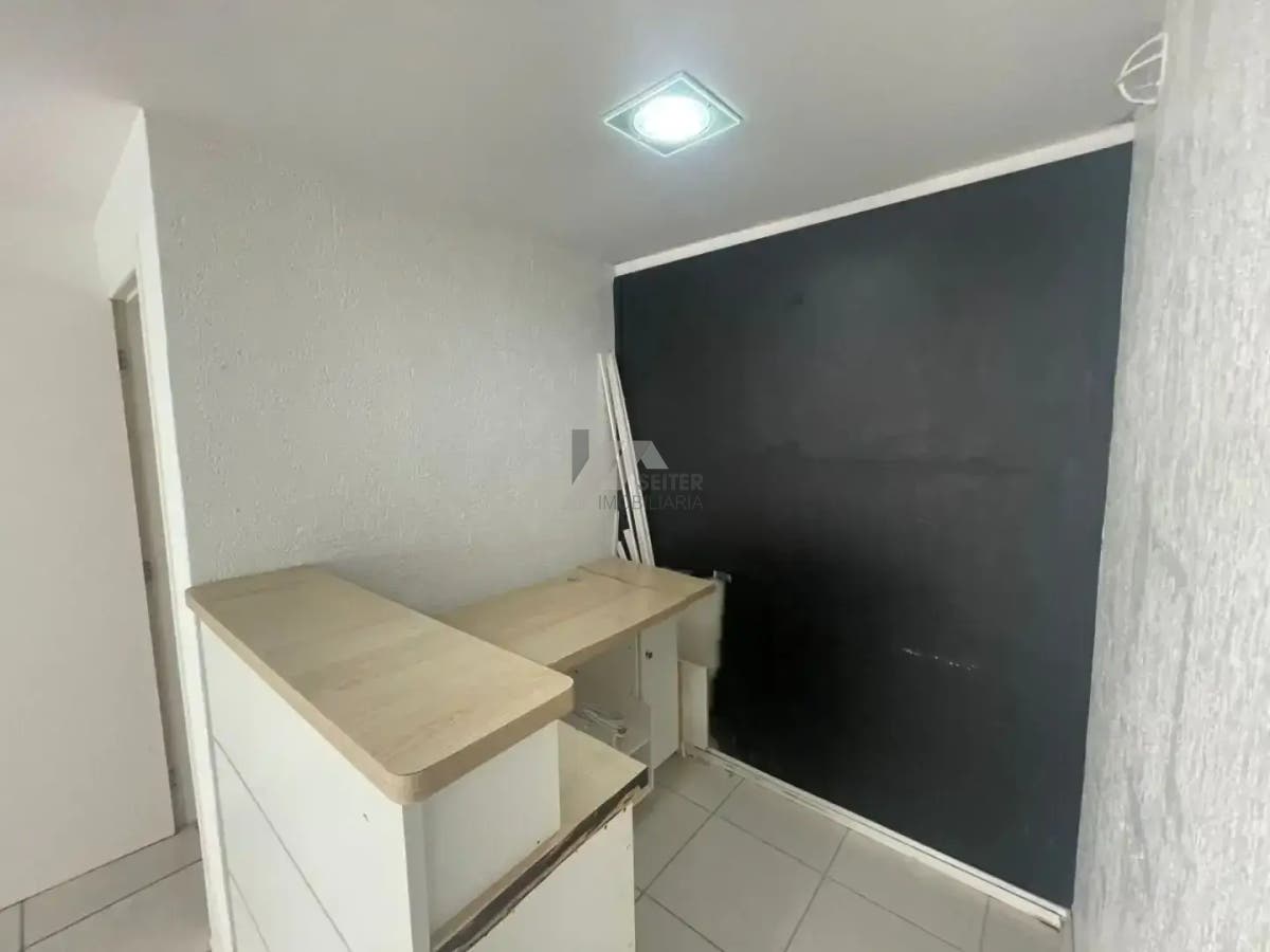 Sala comercial centro - Lacerda Coutinho Fpolis