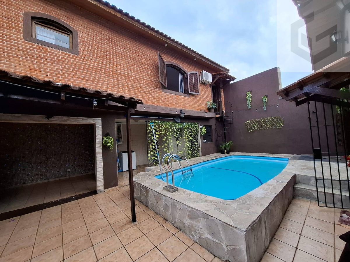 Casa com 2 quartos à Venda, Vila Santa Terezinha (Zona Norte) - São Paulo