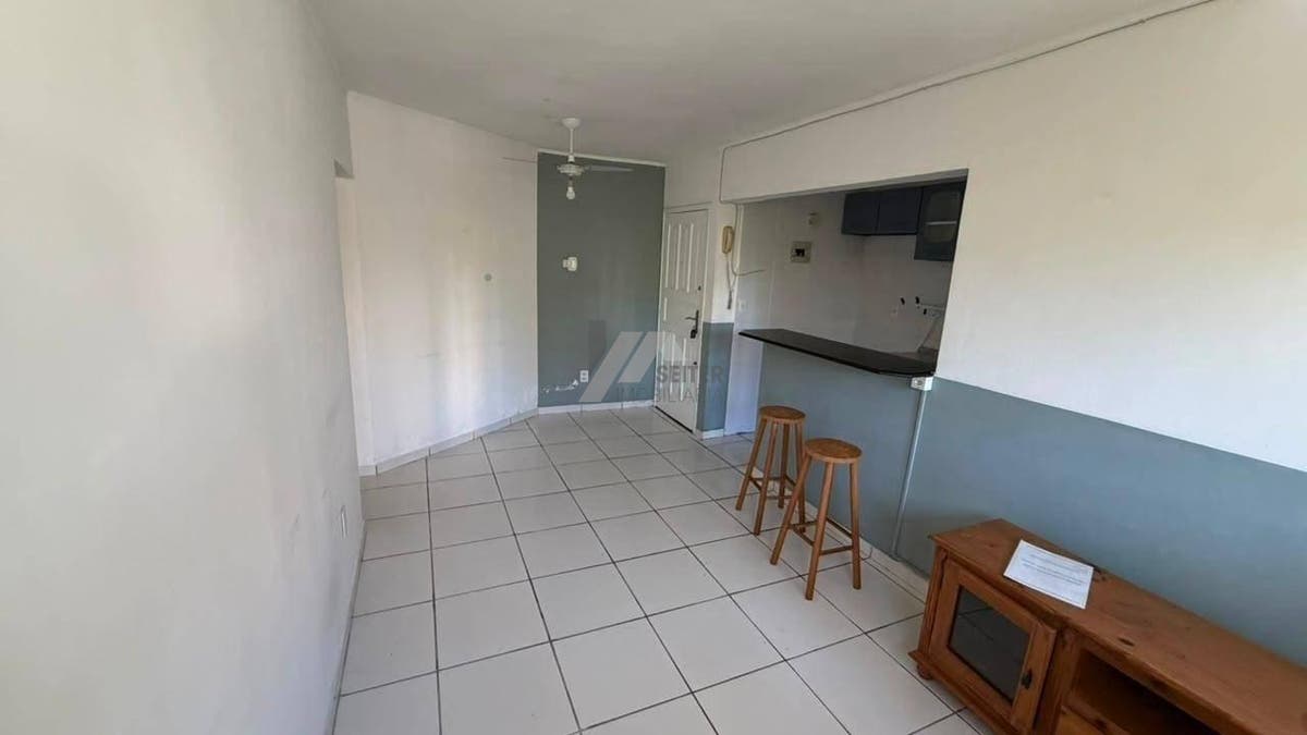 Apartamento com 2 quartos, Centro - Florianópolis