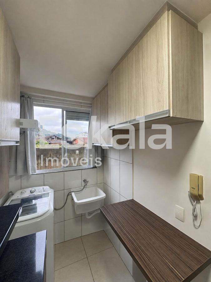 Apartamento Semimobiliado com 02 Quartos Rau - Jaraguá do Sul