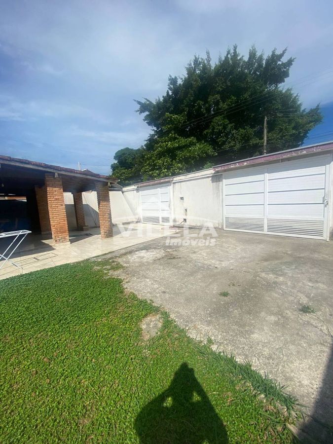Casa com terreno grande-travessão-caragatatuba-sp
