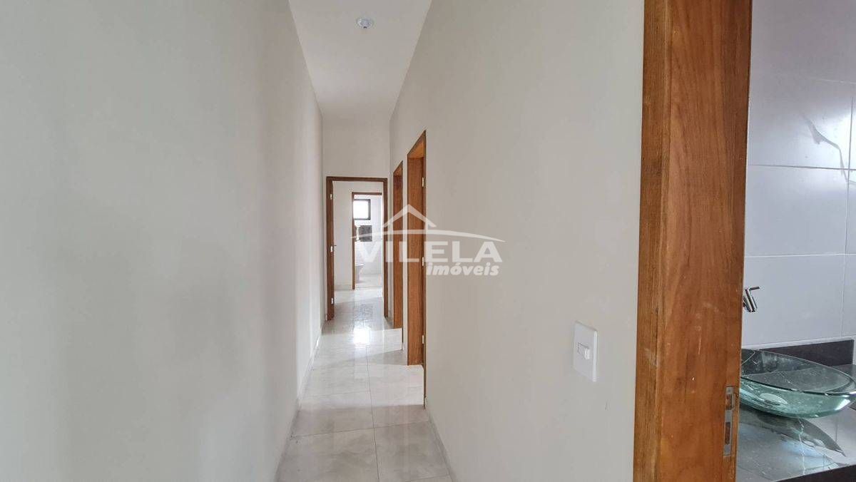 Casa Moderna com 3 Dormitórios-Ótima Localização no Bairro Morro do Algodão -Caraguatatuba-Sp!!!