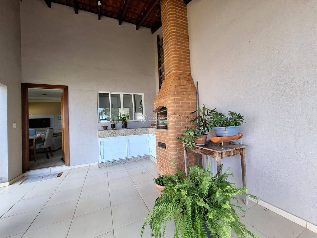 Casa, 3 quartos, 135 m² - Foto 1