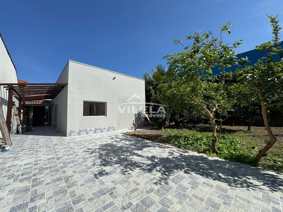 Casa à poucos metros da praia bairro porto novo-caraguatatuba-sp