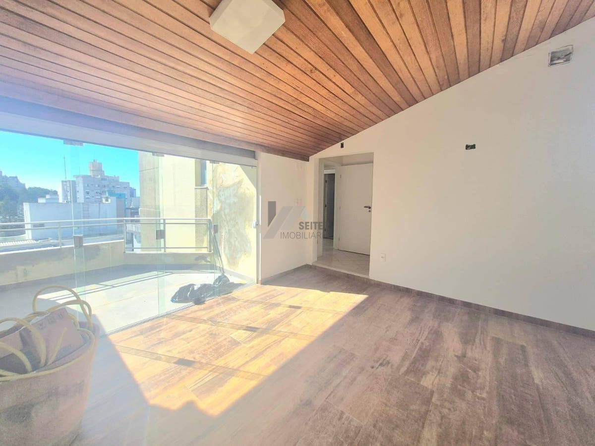 Apartamento de 5 quartos sendo 2 suites para alugar na trindade florianopolis