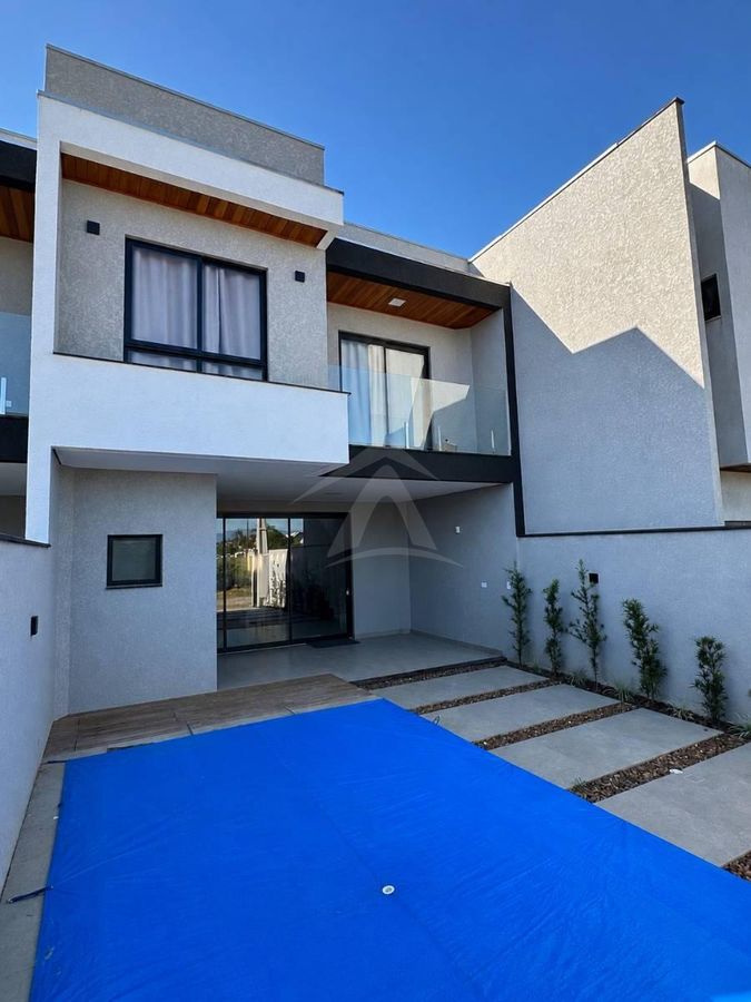 Sobrado, 3 quartos sendo 1 suíte, bal volta mundo i