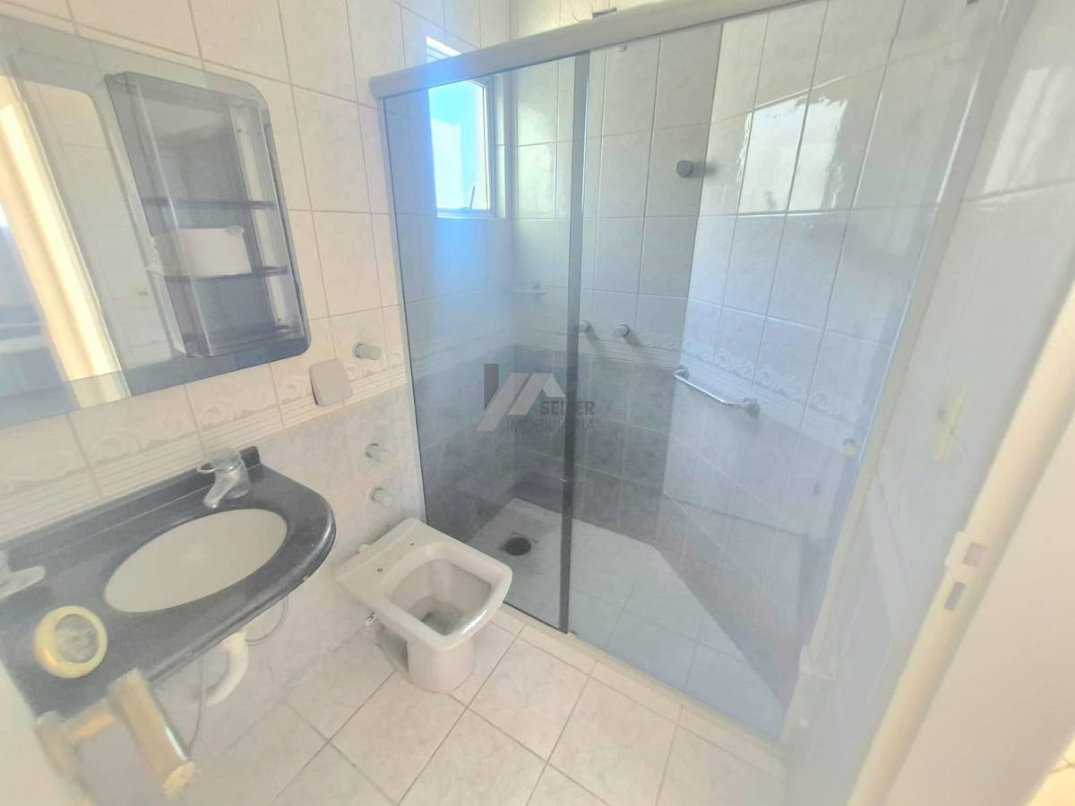 Apartamento de 5 quartos sendo 2 suites para alugar na trindade florianopolis