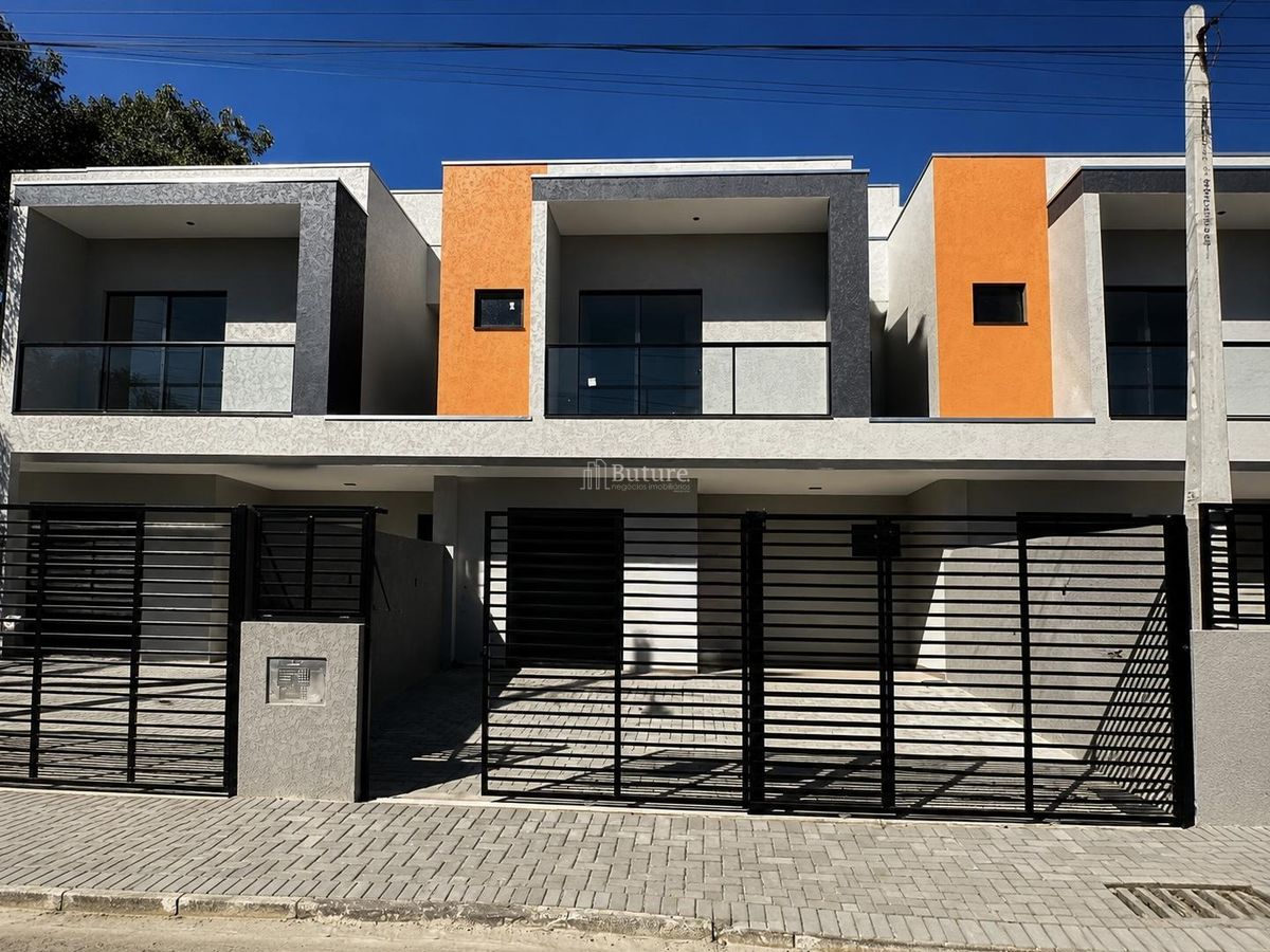 SOBRADO ITAPOÁ - Casa em Itapema do Norte, Itapoá - à venda - BUTURE NEGOCIOS IMOBILIARIOS LTDA