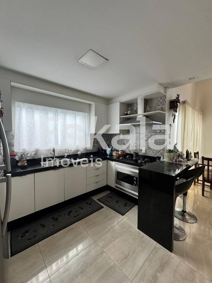 Casa Semi Mobiliada Com 02 Quartos + 01 Suíte Amizade - Jaraguá Do Sul