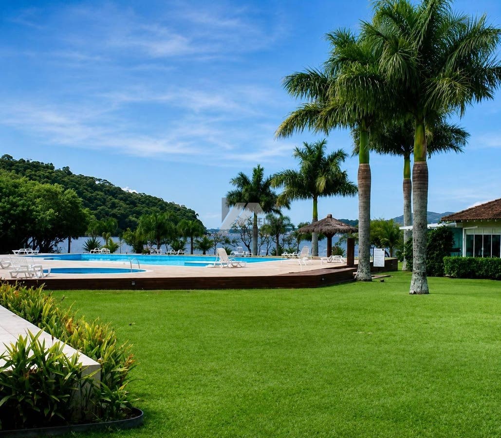 Apartamento de 1 dormitório em condomínio no Canto da Lagoa