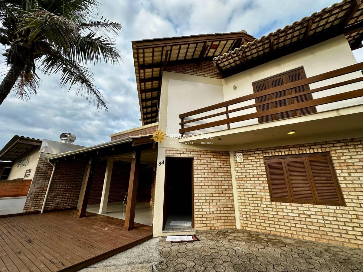 Casa de praia à venda quadra mar à venda Praia Centro Bombinhas SC - 4