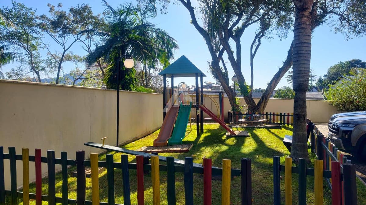 Cobertura 3 suites a venda Itacorubi Florianópolis Zena Becker