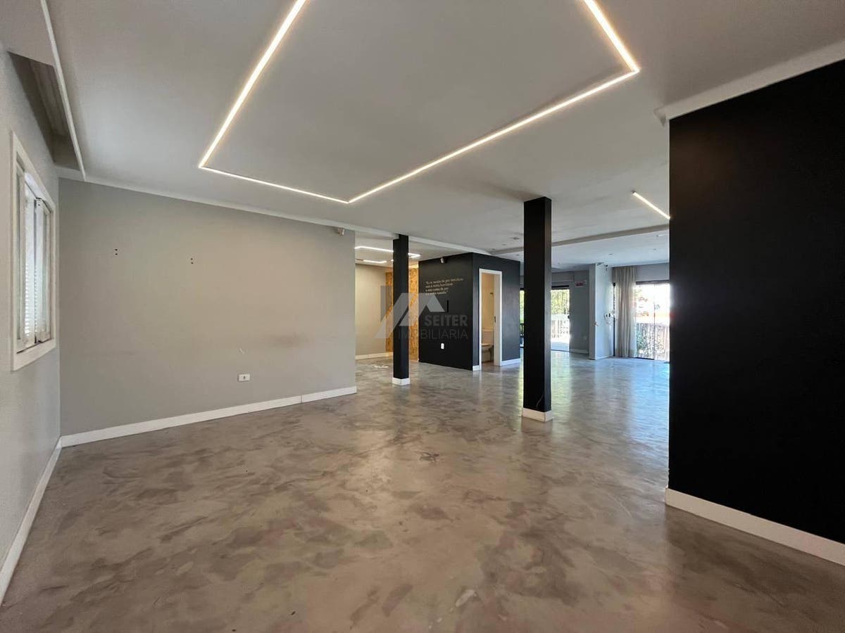 Casa Comercial Ampla para Locação no Pequeno Príncipe – Florianópolis