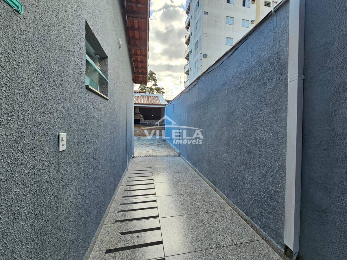 Casa com piscina na martin de sá-caraguatatuba-sp