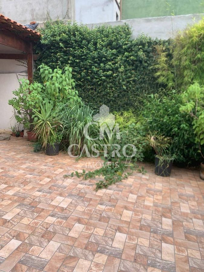 Sobrado 3 quartos Vila Jacuí - São Paulo com 4 vagas de garagem