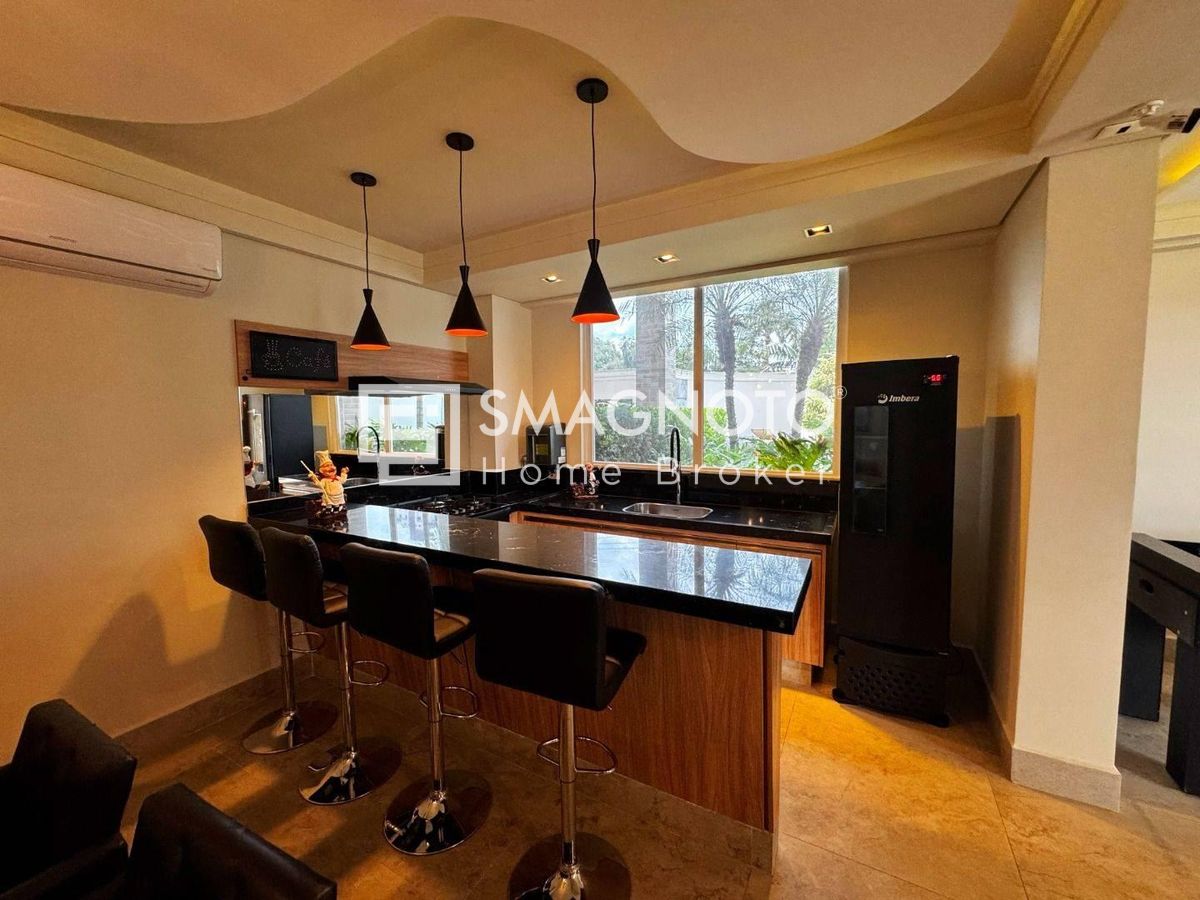 Apartamento com Varanda Gourmet e Vista Privilegiada no Bairro São Judas