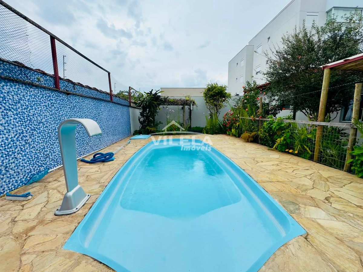 Casa Térrea-Bairro Jardim Britânia-Caraguatatuba-Sp