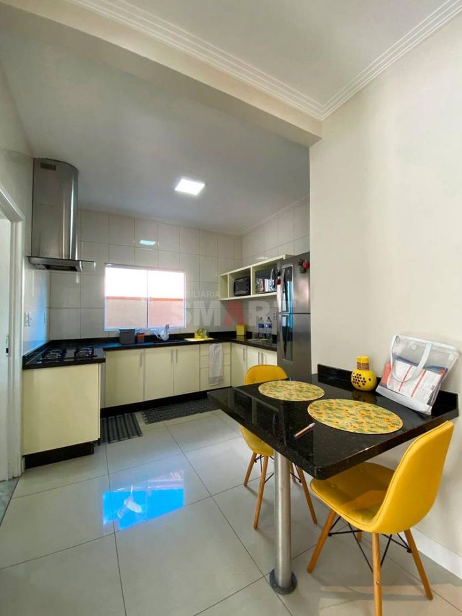 Casa à Venda no Amizade com Terreno de 396m²