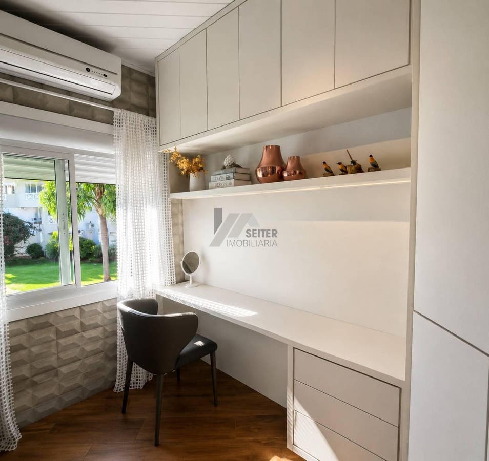 Apartamento de 1 dormitório em condomínio no Canto da Lagoa