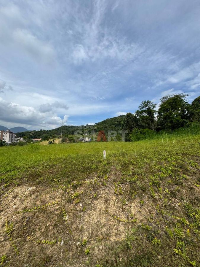 Terreno de 325,74m² na Barra do Rio Cerro