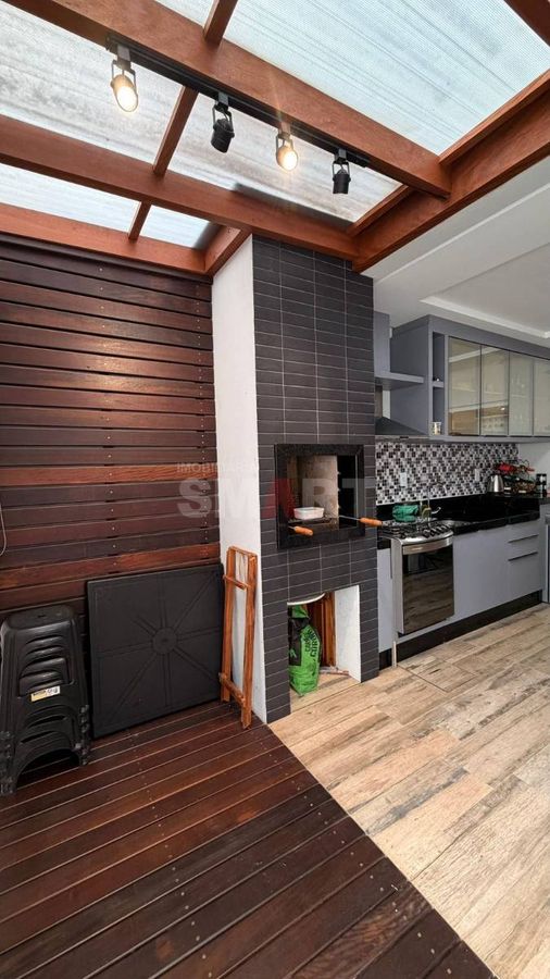 Geminado com 3 quartos mobiliado