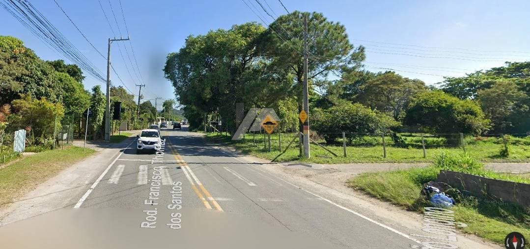 Terreno à venda em Florianópolis-SC Armação do Pântano do Sul 226m2 de área!
