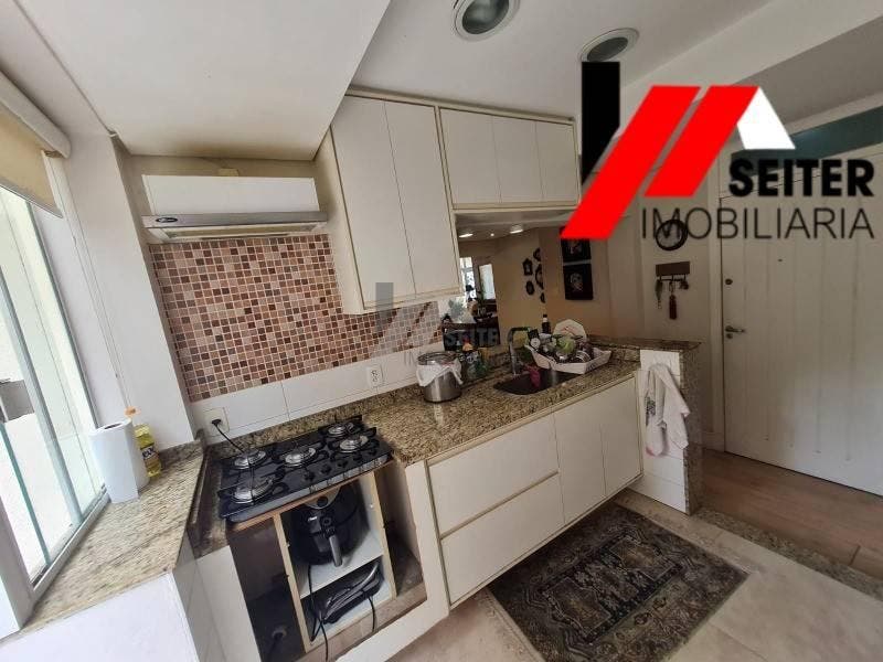 Apartamento de 3 dormitorios a venda Centro Florianopolis