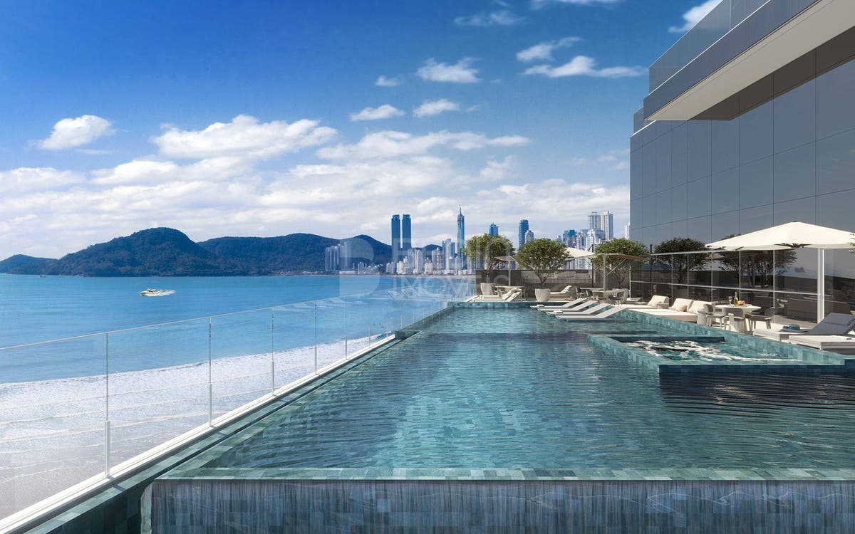 piscina-externa.jpeg