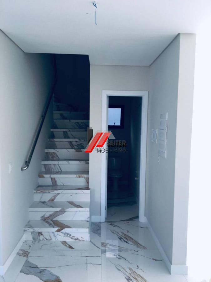 Casa a venda 3 dormitórios, sendo 3 suítes com 2 vagas de garagem em Localização privilegiada de santo Antônio de Lisboa