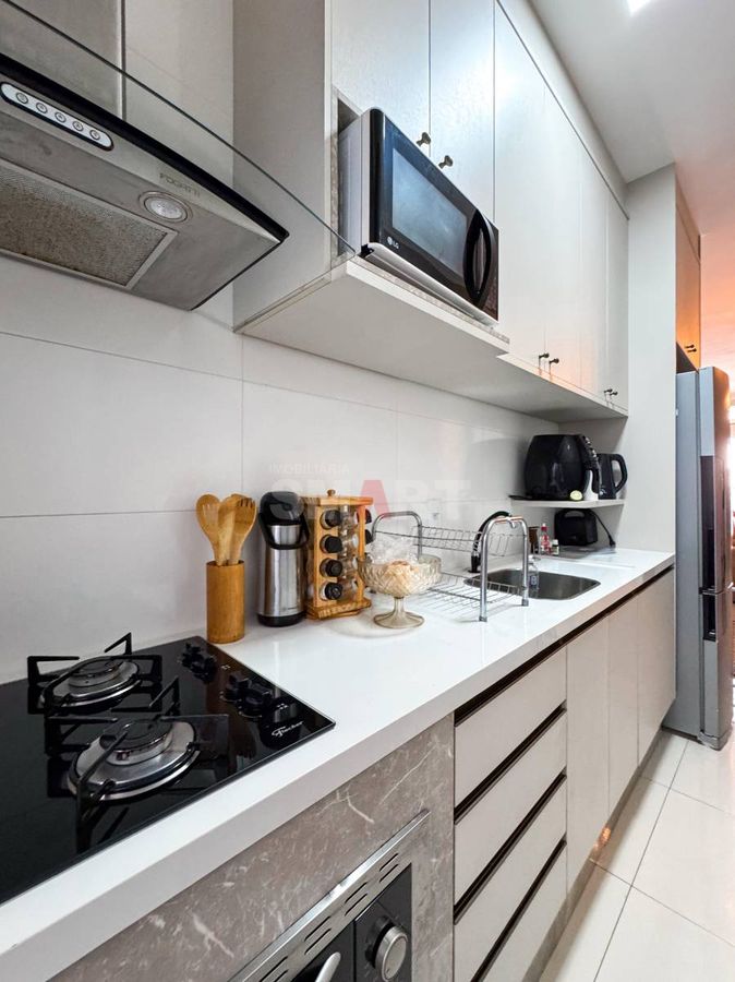 Casa Geminada Semimobiliada com 1 Suíte e 1 Quarto à Venda