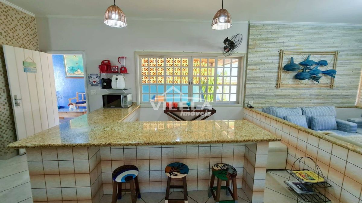 Belíssima Casa à Venda, Massaguaçu - Caraguatatuba