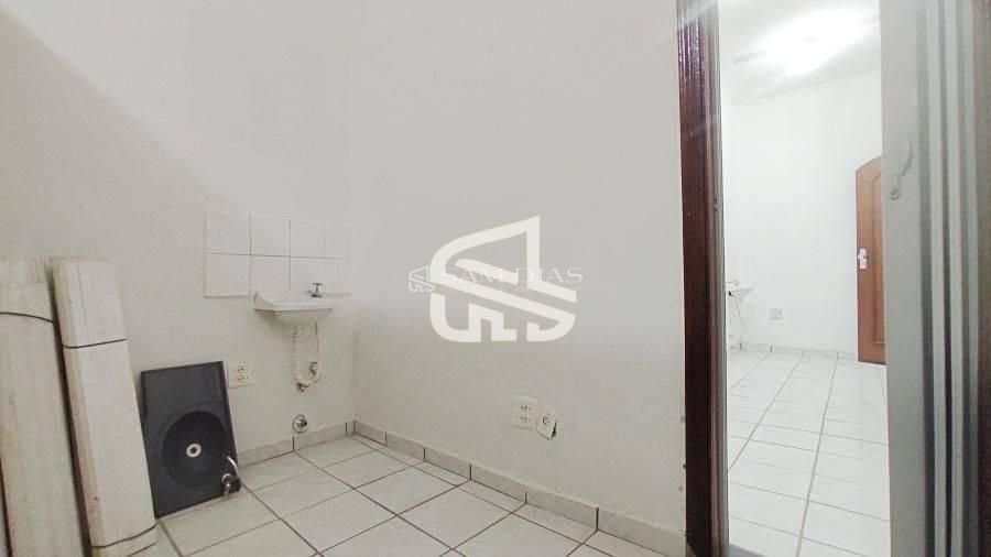 Depósito-Galpão, 1060 m² - Foto 2