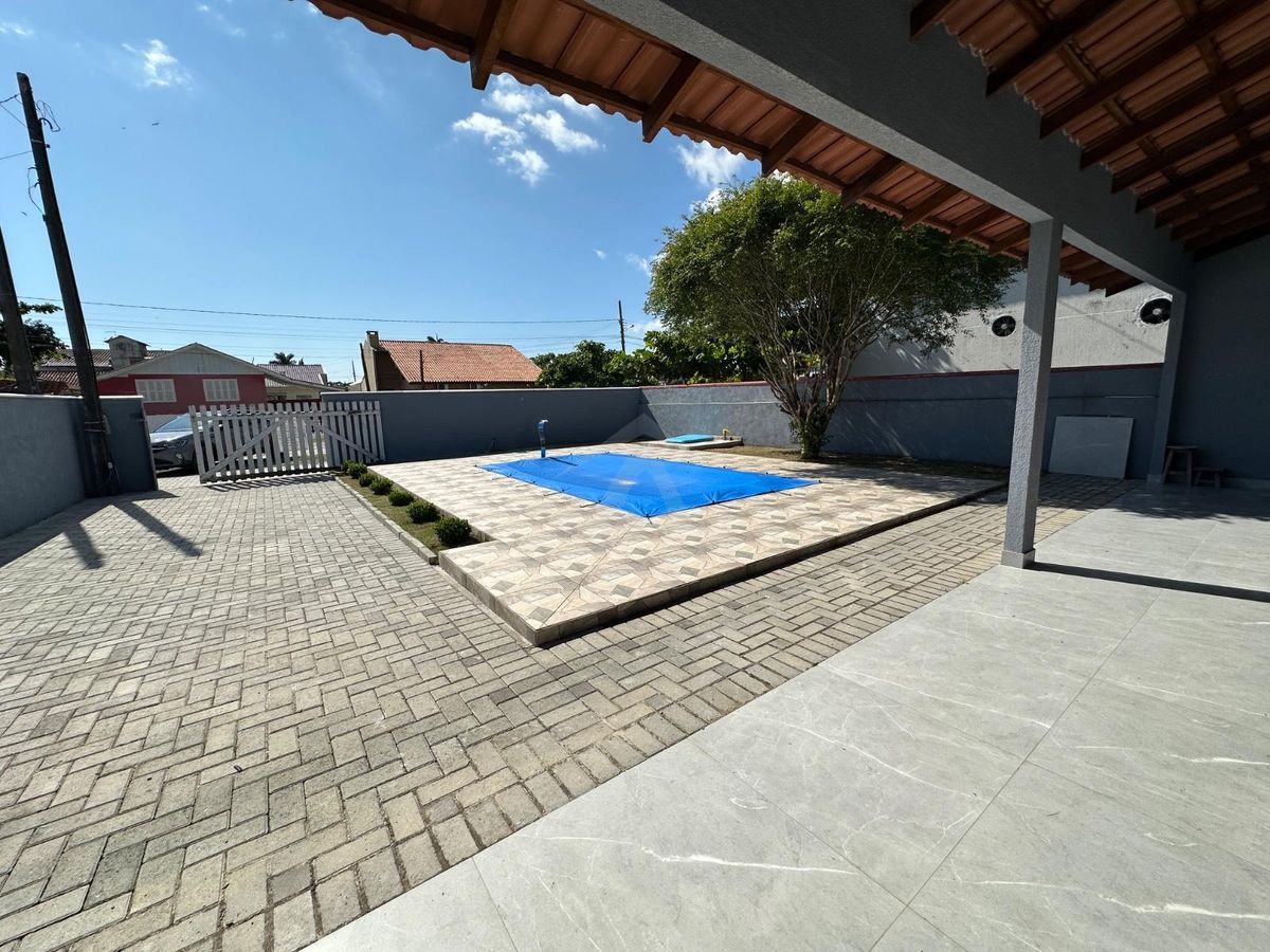 Casa com piscina, 2 quartos sendo 1 suíte, são josé