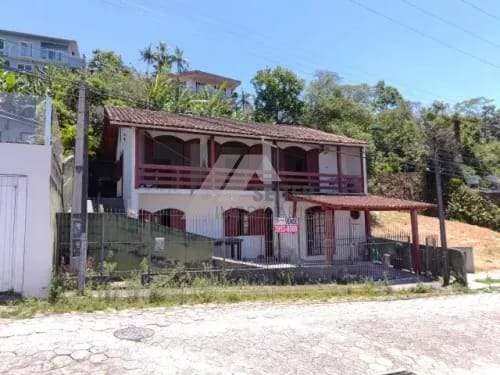 Residencial › Casa, 5 dormitórios, para Venda no Carvoeira- Florianópolis