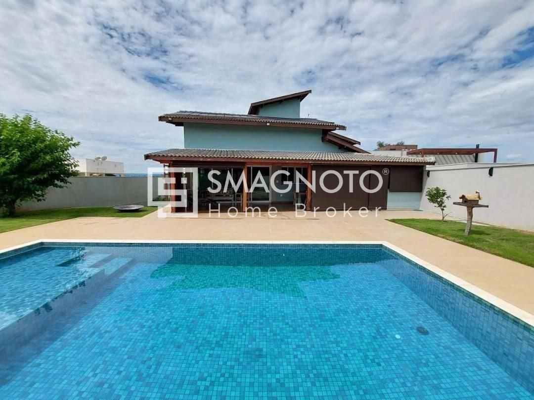 Vendo Sobrado no condomínio Aguas de São Pedro 3 suítes, piscina e excelente nível de acabamento!