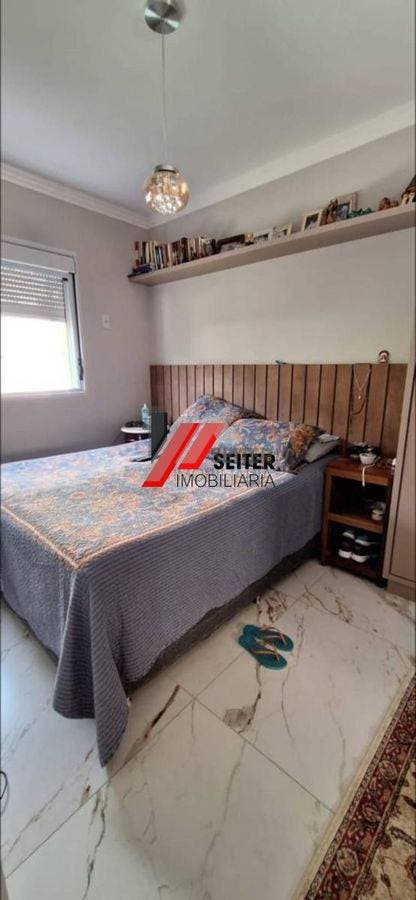 Apartamento de 3 quartos sendo uma suíte à venda no bairro Itacorubi em Florianópolis